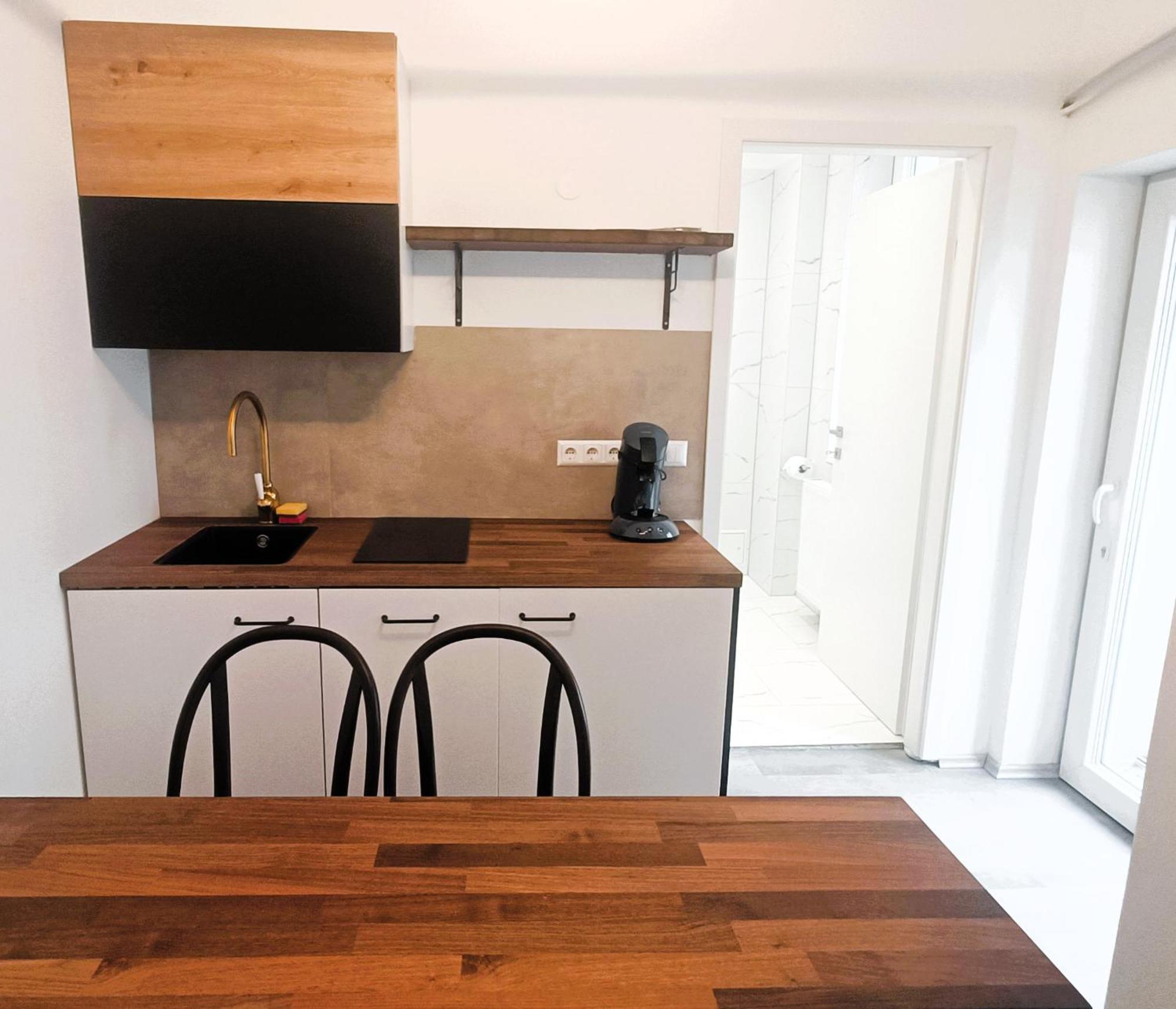 Townhouse Citycenter Klagenfurt am Woerthersee Buitenkant foto